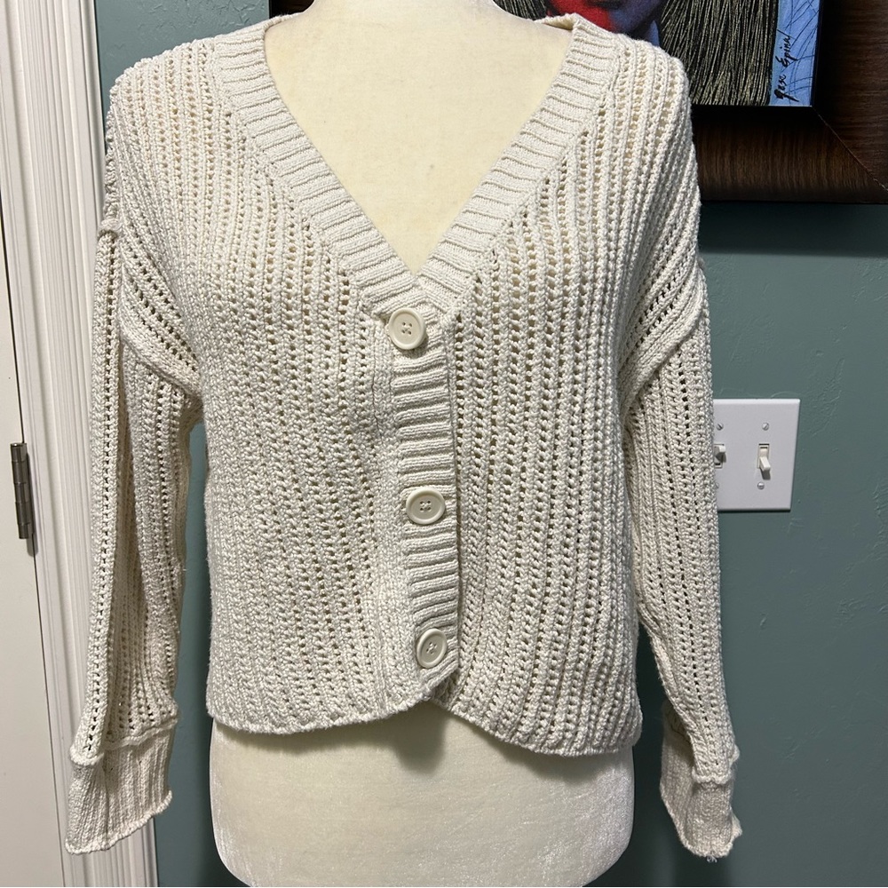 American Eagle Cream Crop Cardigan Sweater Sz Small